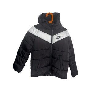 Nike Puffer Jacket Kids Black White Chevron Windproof Warm Size 6-7 YRS